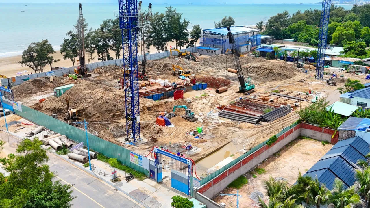 Thiết bị thi công và hoạt động trên công trường